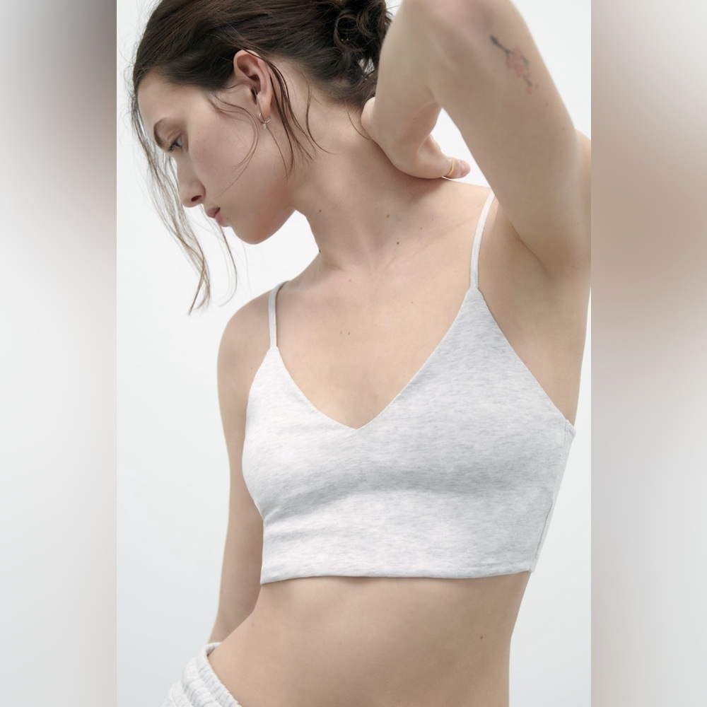 Elegant Minimalist Zara Heather Grey Knit Crop Top – Size S